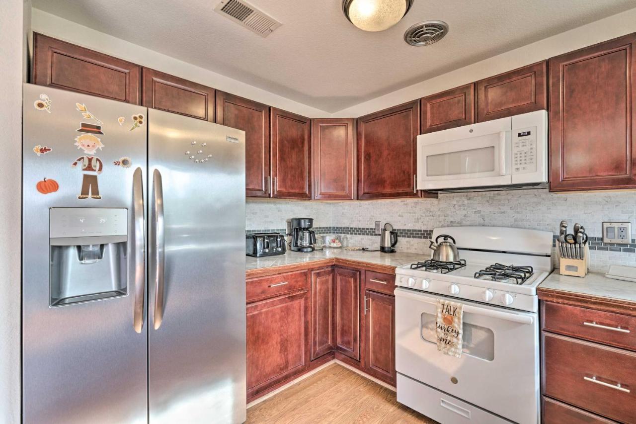 Vegas Oasis Home With Pool And Spa 7 Miles To Strip Las Vegas Ngoại thất bức ảnh